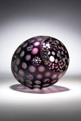 Glass-sculpture-by-Jamie-Worsley_Black