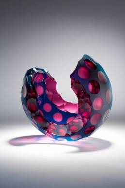 Glass-sculpture-by-Jamie-Worsley_Collide-of-Scopes